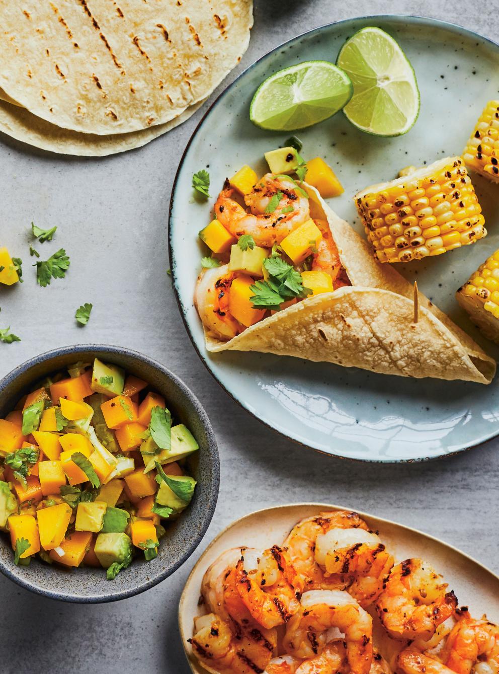 Tortillas aux crevettes grillées et salsa mangue avocat RICARDO