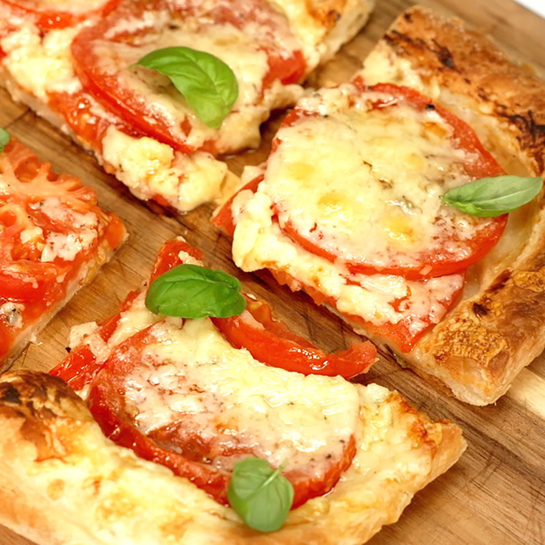 Tarte aux tomates et au cheddar RICARDO Tarte aux tomates et au cheddar RICARDO