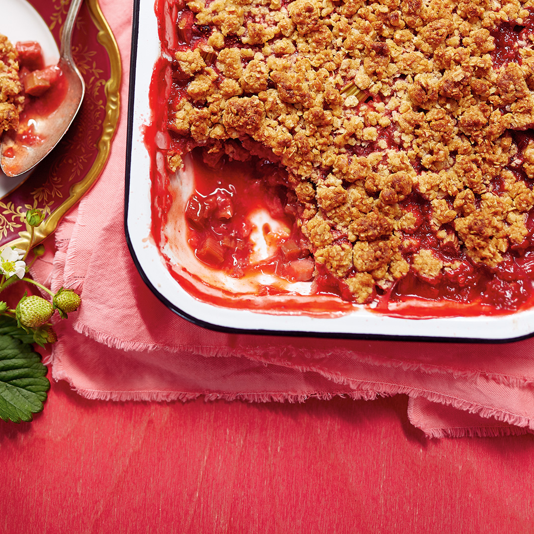 StrawberryRhubarb Crisp RICARDO