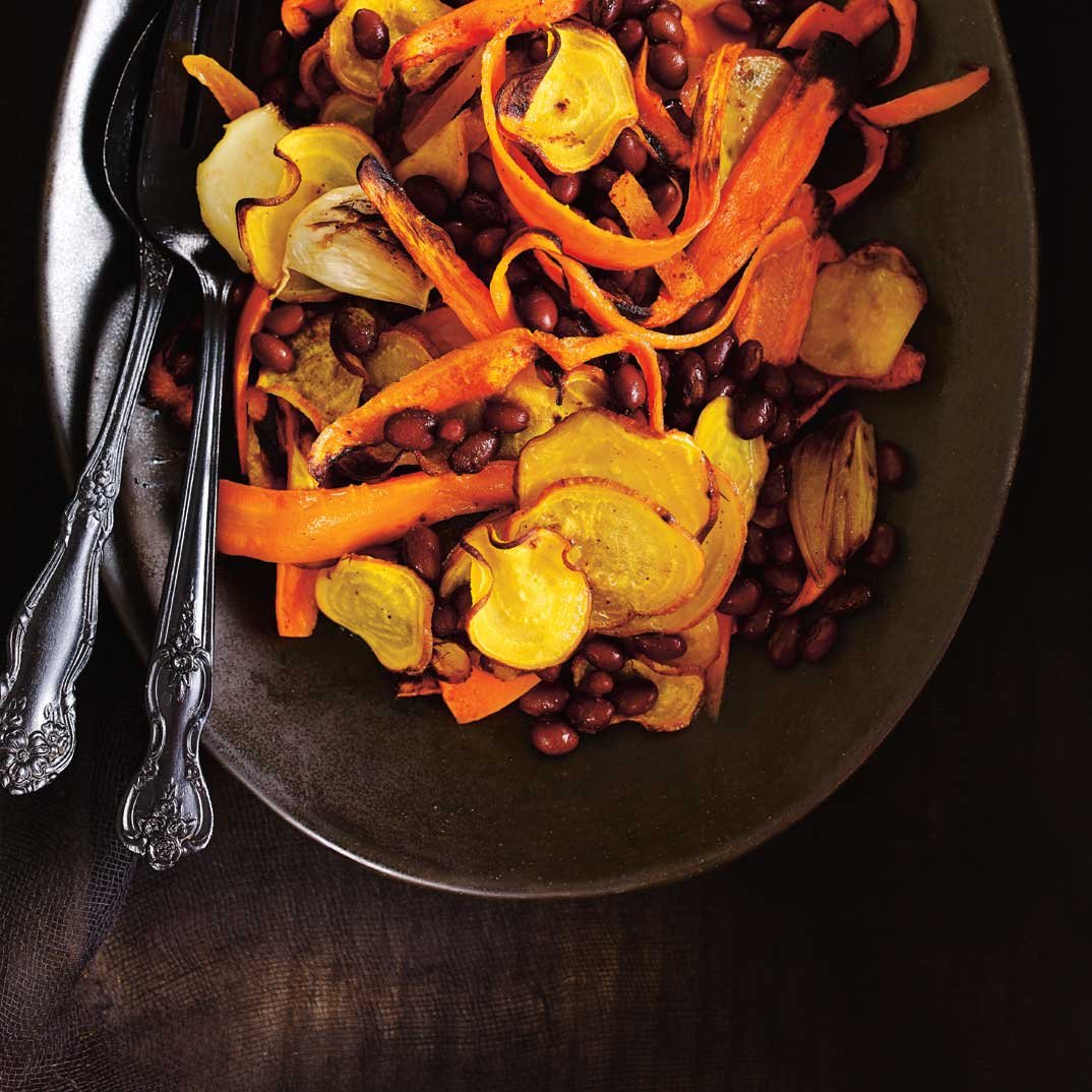 Salade de betteraves, de carottes et de haricots noirs
