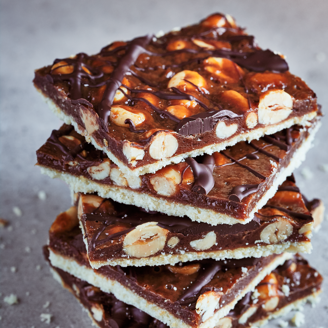 Crunchy Caramel Peanut Squares | Ricardo