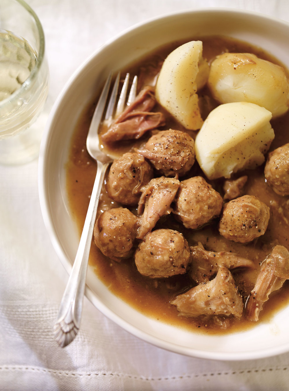 Meatball and Pigs’ Feet Stew