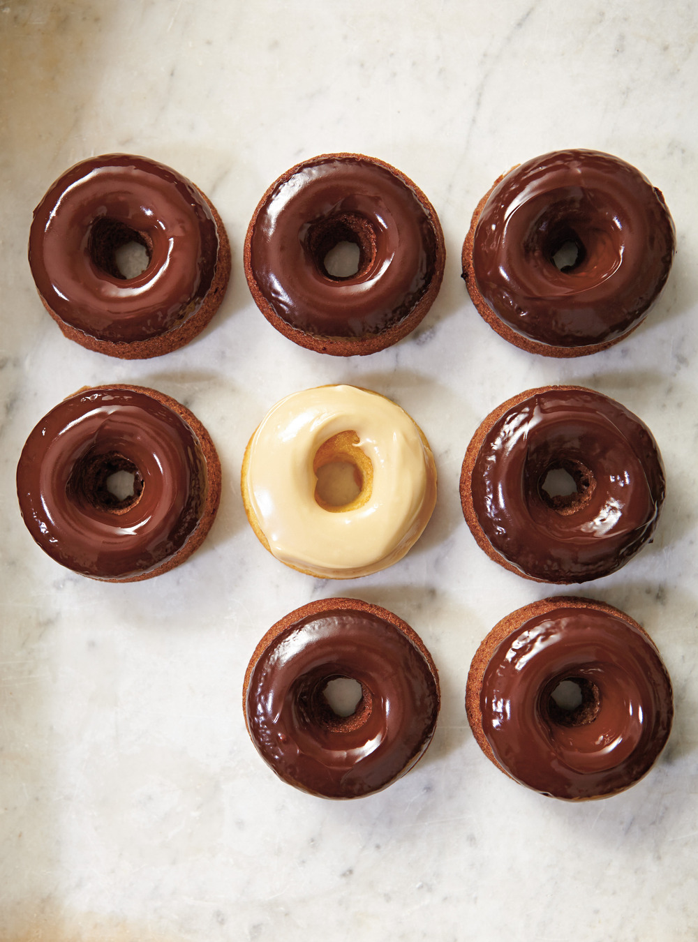 Oven-baked doughnuts 