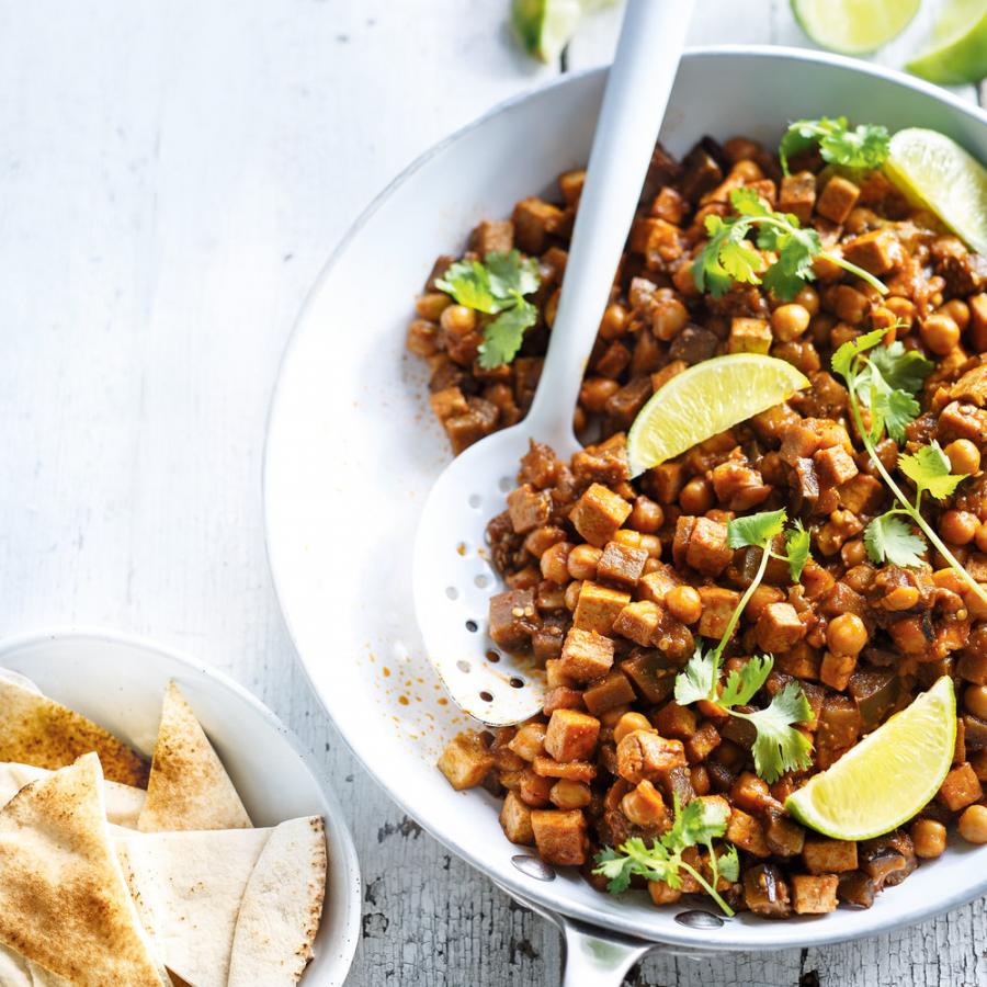 Cari d'aubergine, de tofu et de pois chiches-image
