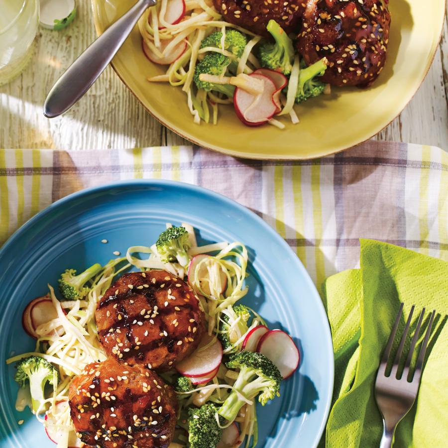 Galettes de veau laquées et salade asiatique