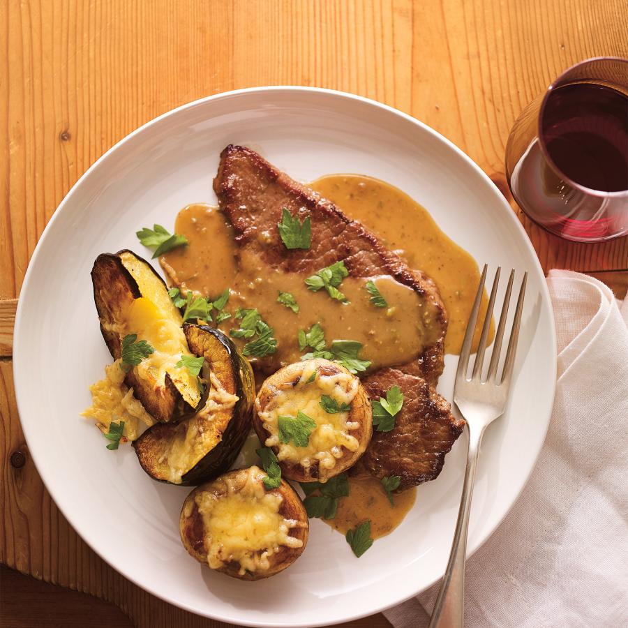 Escalopes de veau, courge rôtie et champignons au fromage fondant