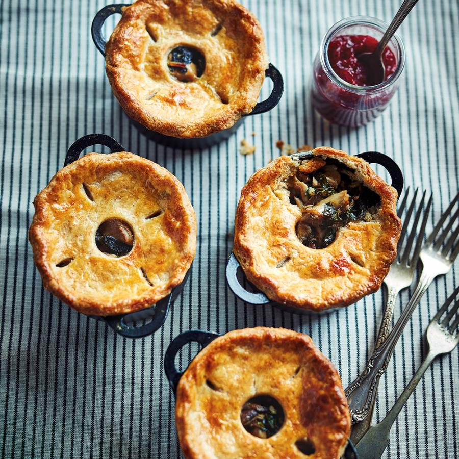 Minipâtés au dindon, aux pleurotes et au chou toscan