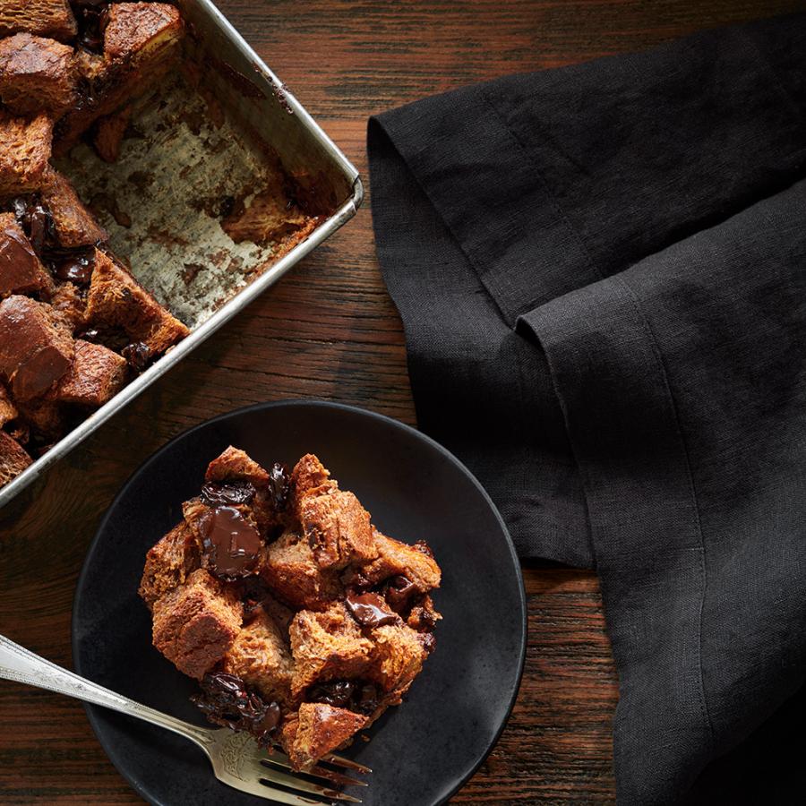 Pouding au pain chocolat-cerises