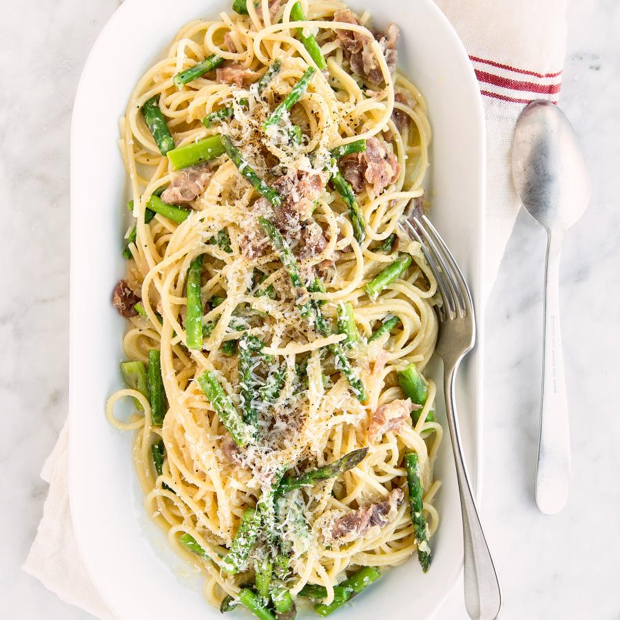 Spaghettis aux légumes al dente et prosciutto croustillant - Je Cuisine