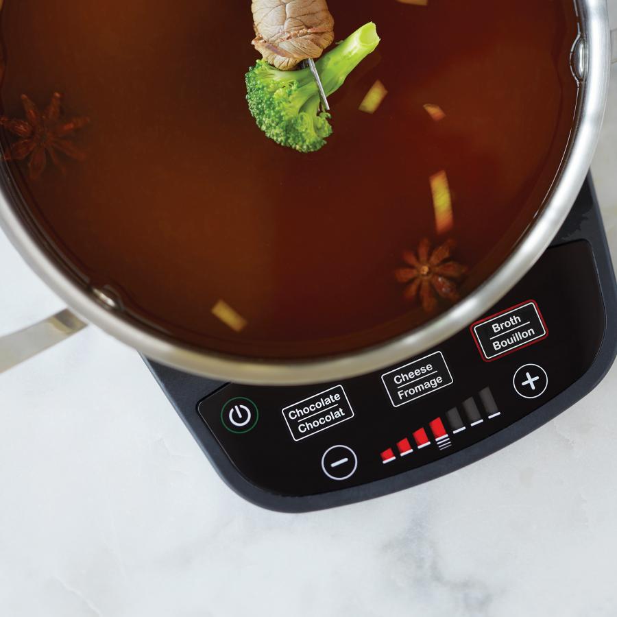 Bouillon de boeuf à l'anis et au soya (pour fondue de boeuf, agneau, porc et poulet)