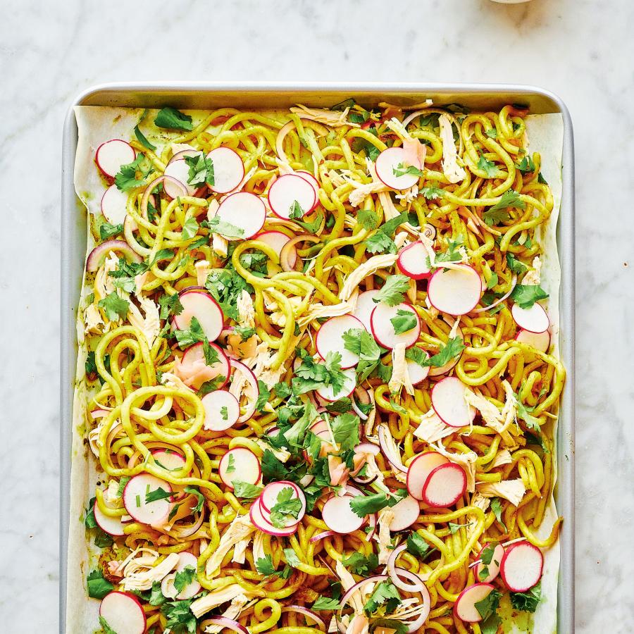 Nouilles udon au poulet, au lait de coco et au cari jaune