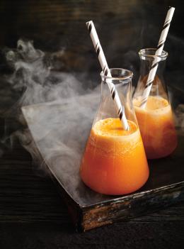 Jus à l’ananas, aux carottes et aux pommes