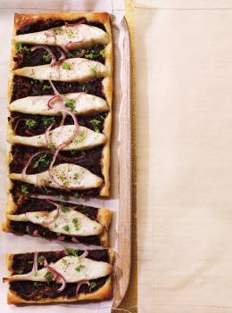 Tarte à la tapenade et au poisson