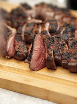 Magrets de canard marinés à l'ail et au vinaigre de framboise