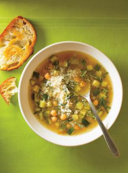 Soupe de pois chiches aux courgettes