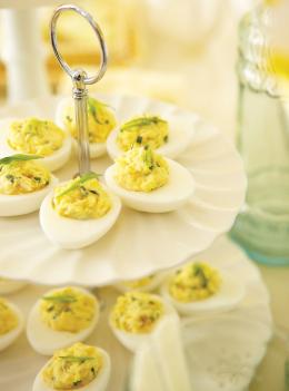 Oeufs farcis au crabe et à l'estragon
