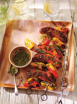 Brochettes de saucisses et d'agrumes
