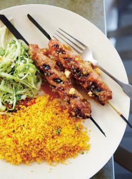 Brochettes de porc haché au gingembre et à la citronnelle