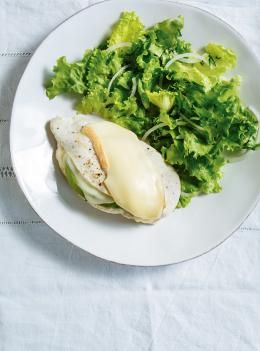 Poulet farci à l’avocat et au fromage