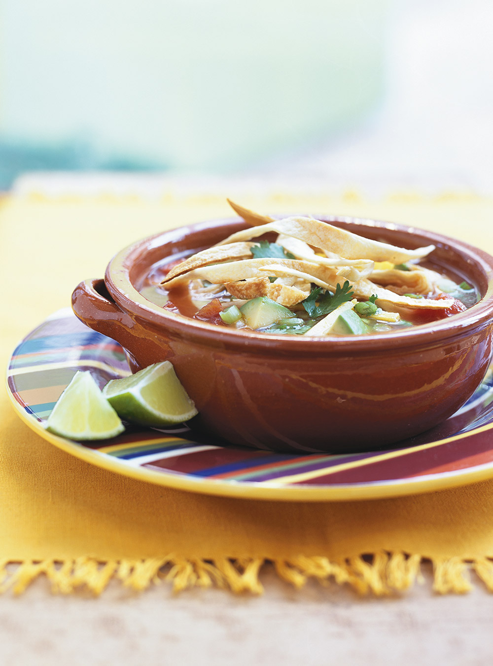 Soupe mexicaine au poulet et aux tortillas