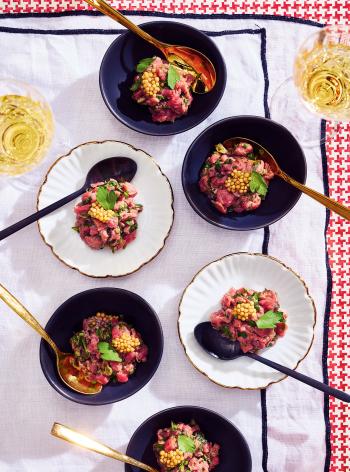 Bols de ramen au boeuf, aux aubergines et aux pleurotes