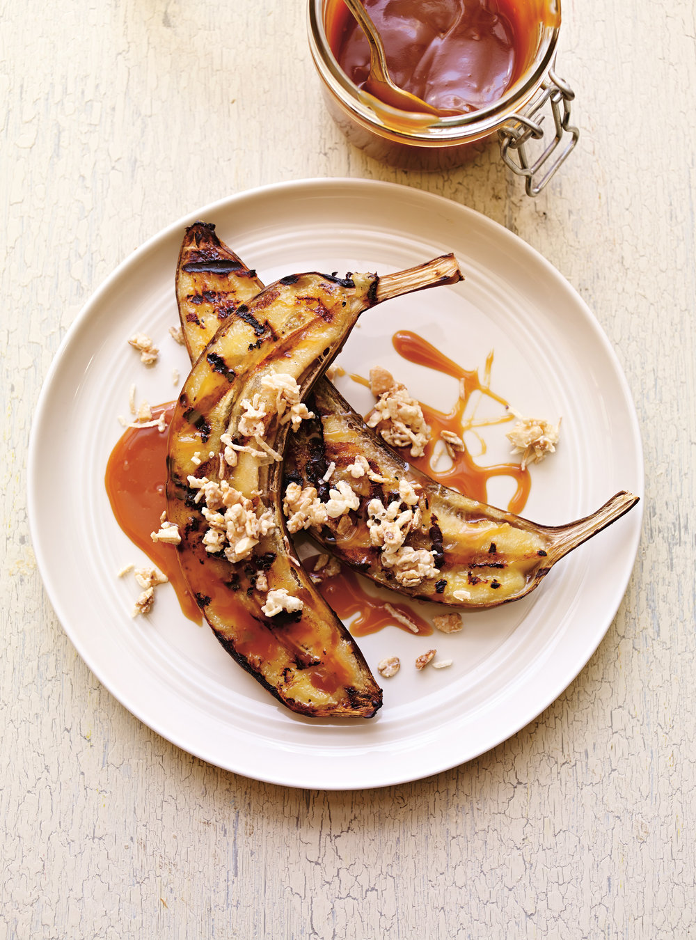 Grilled Banana with Coconut Crumble
