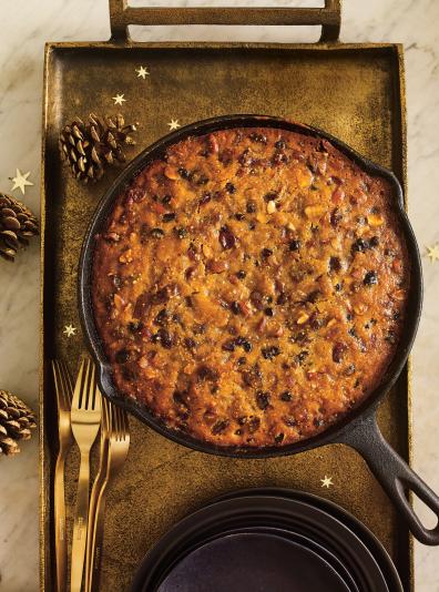 Photo Gâteau aux fruits dans une poêle