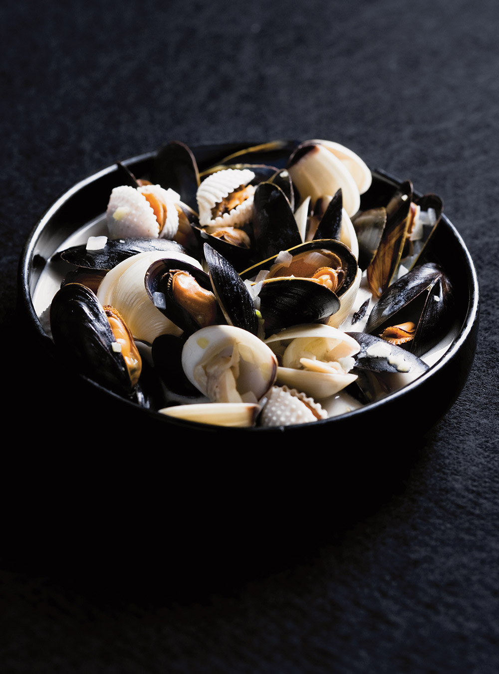 Steamed Mussels in Coconut Milk 
