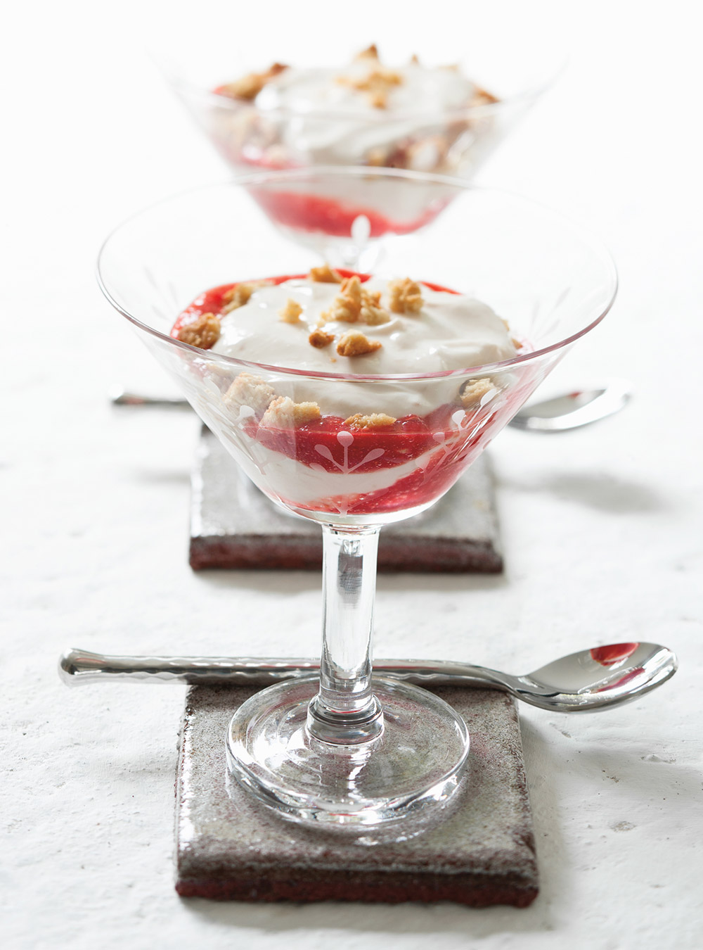 Quick Yogurt and Strawberry Trifle