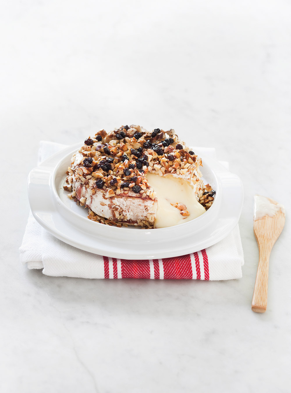 Christmas Baked Brie with Nuts, Currants and Port Wine   