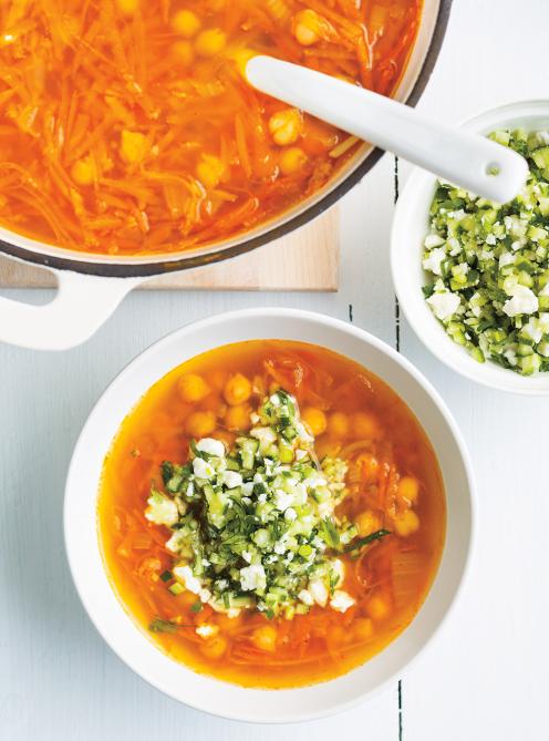 Soupe aux pois chiches et aux légumes racines | RICARDO