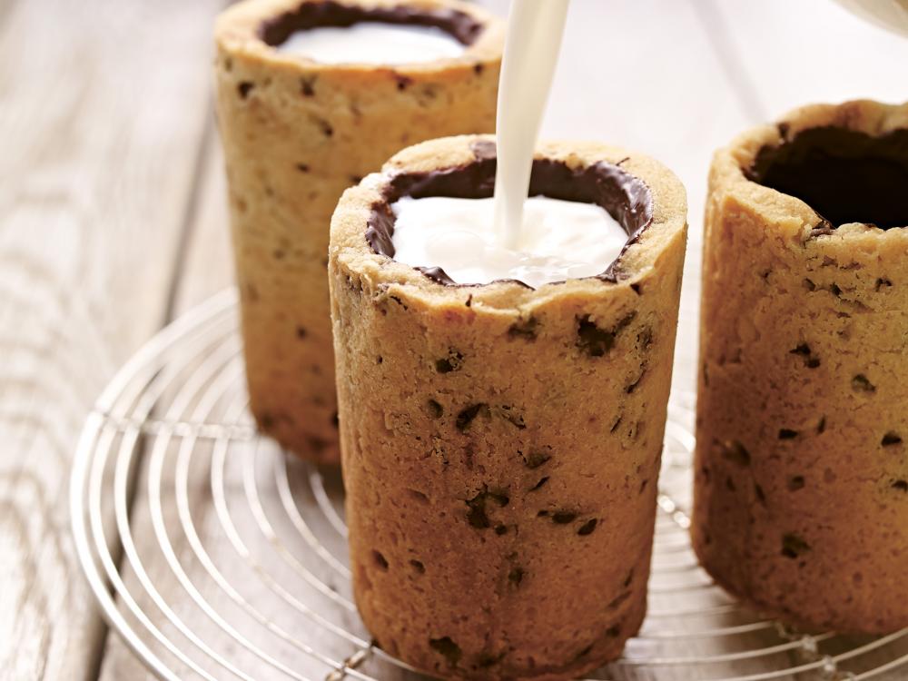 How to Make Edible Milk-and-Cookies Shot Glasses