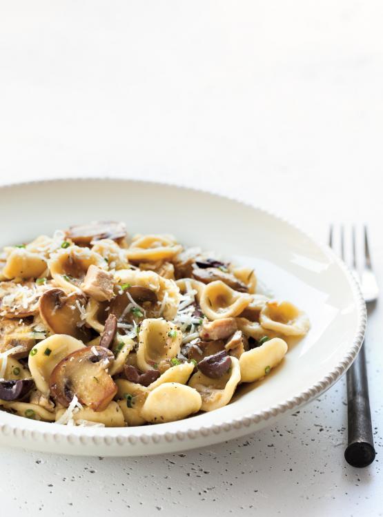Chicken, Olive, and Mushroom Orecchiette Ricardo