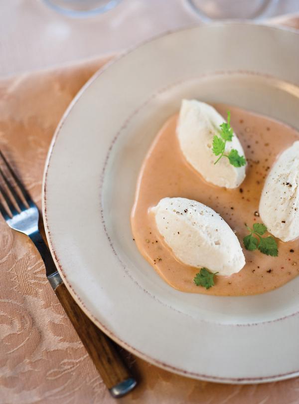 Quenelles de poisson, sauce au homard Ricardo