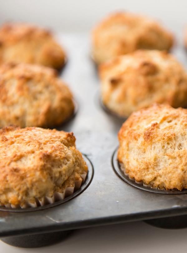 Muffins au cheddar d'Hélène Laurendeau Ricardo