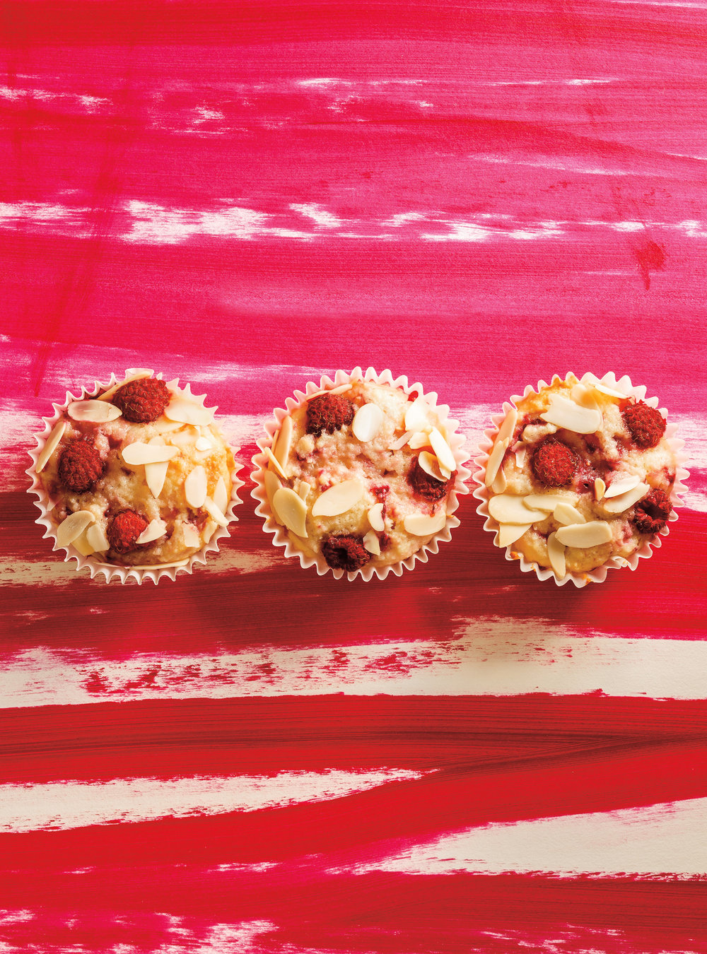 Almond and Raspberry Small Cakes