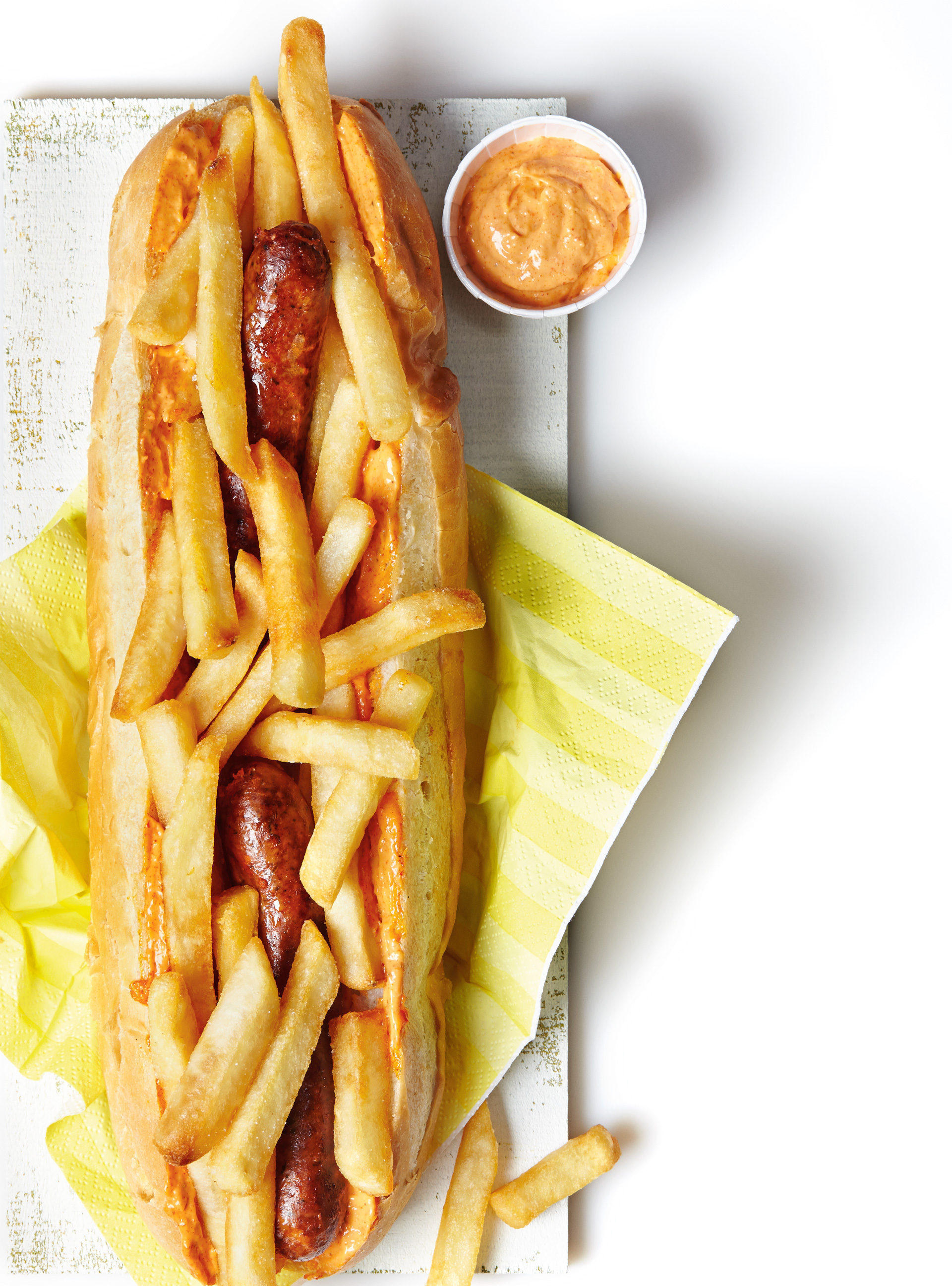 Hot-dog Avec Le Drapeau Des Etats-Unis Et Pommes Frites Dans La