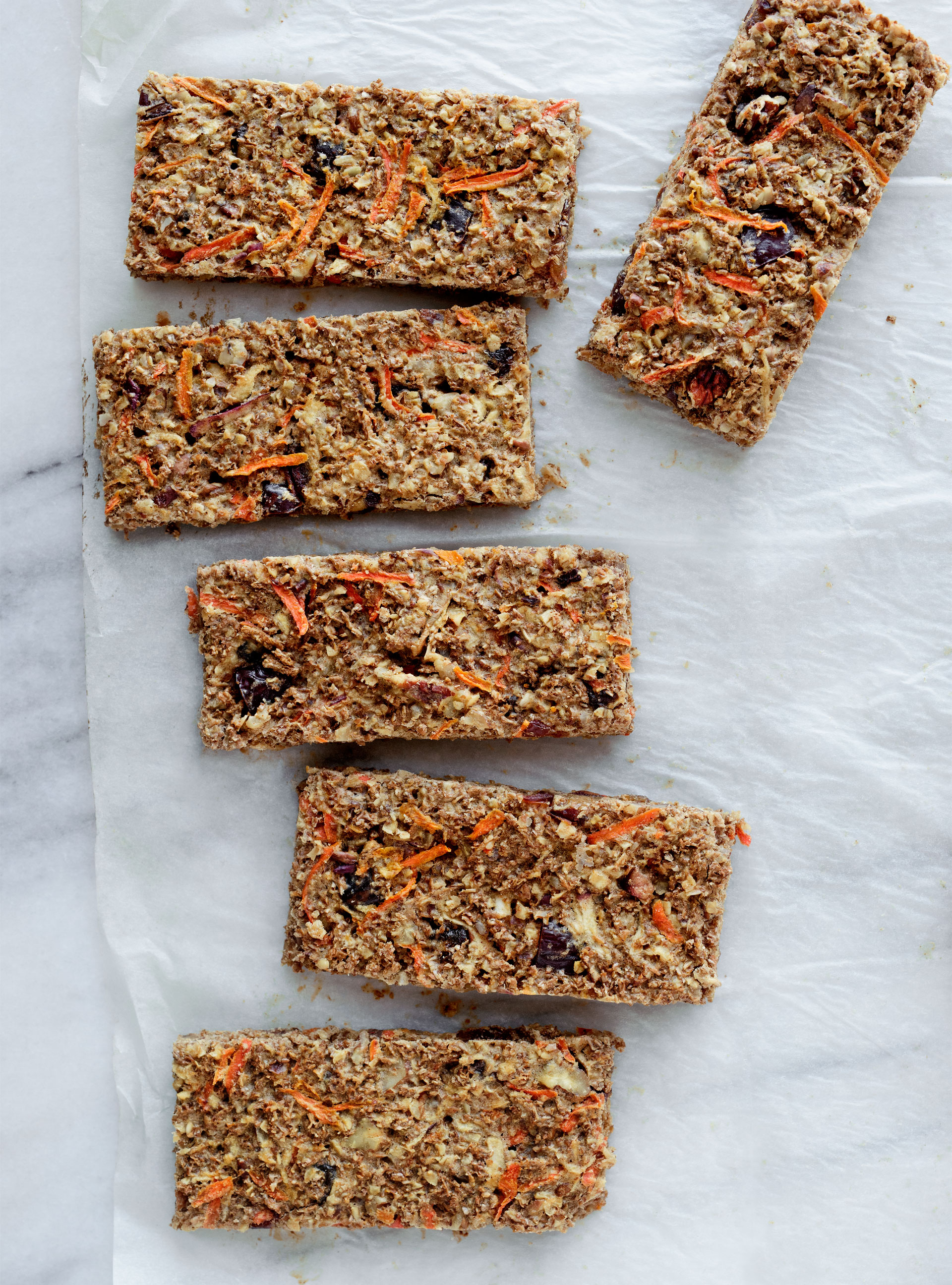 Breakfast Bar with Apple and Carrot