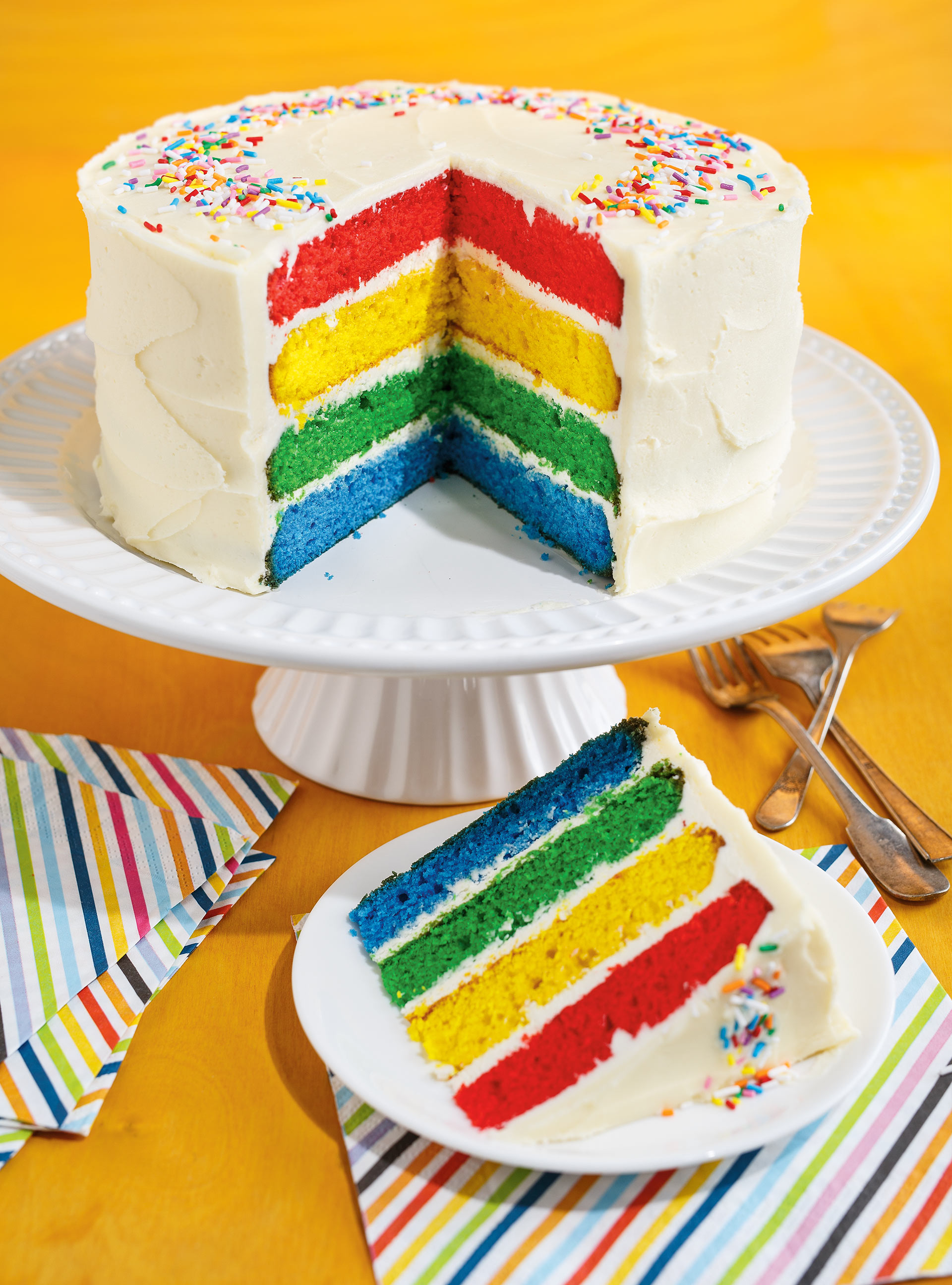 Gâteau arc-en-ciel - recette gâteau d'anniversaire