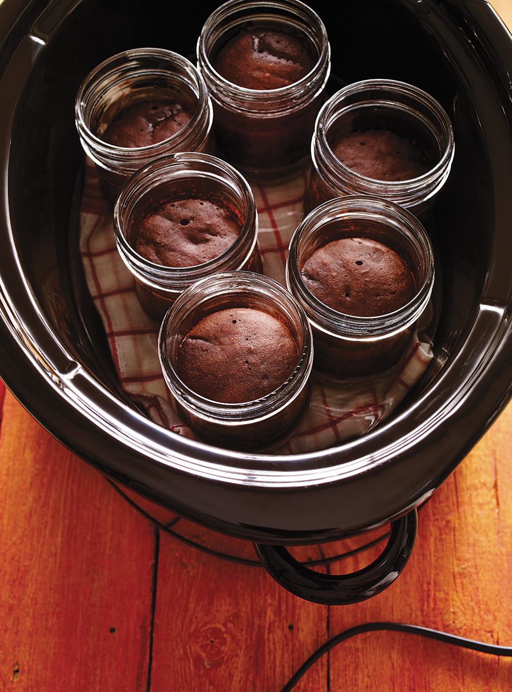 Slow Cooker Individual Chocolate Pudding Cakes