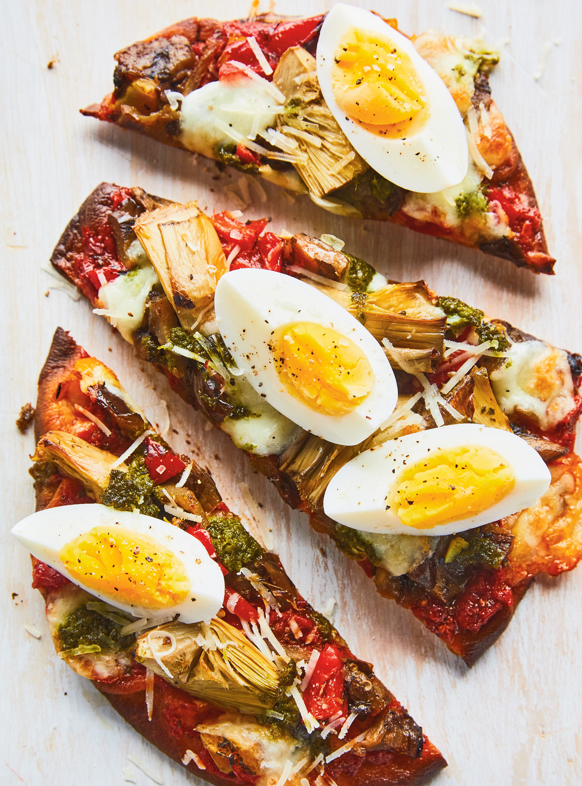 Naan Pizzas with Marinated Vegetables and Eggs on the Grill