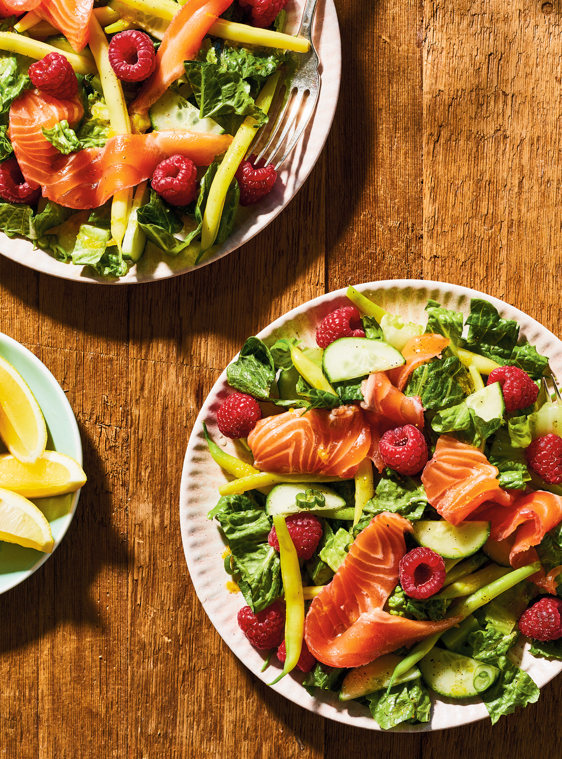 Salmon Gravlax Salad with Raspberries and Lemon Dressing