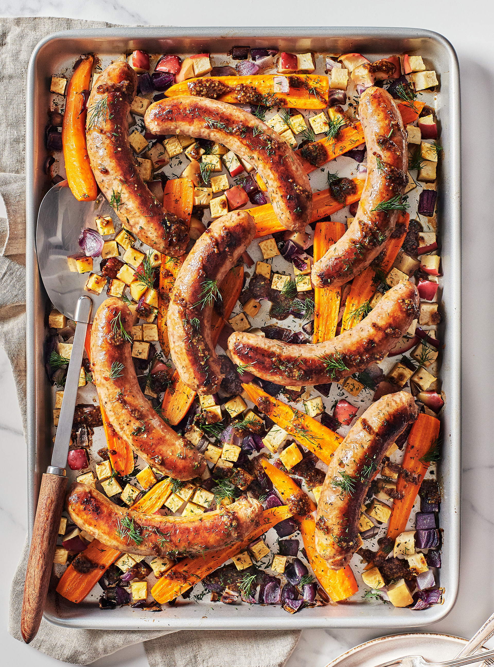 Sausages with Roasted Vegetables and Apples