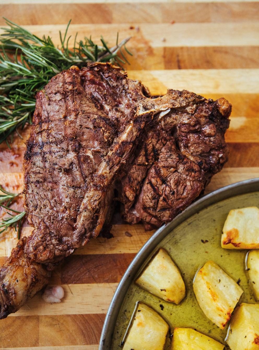 Rosemary T-Bone Steak (Bistecca al profumo di rosmarino) | RICARDO