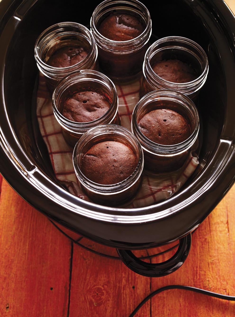 Slow Cooker Individual Chocolate Pudding Cakes RICARDO