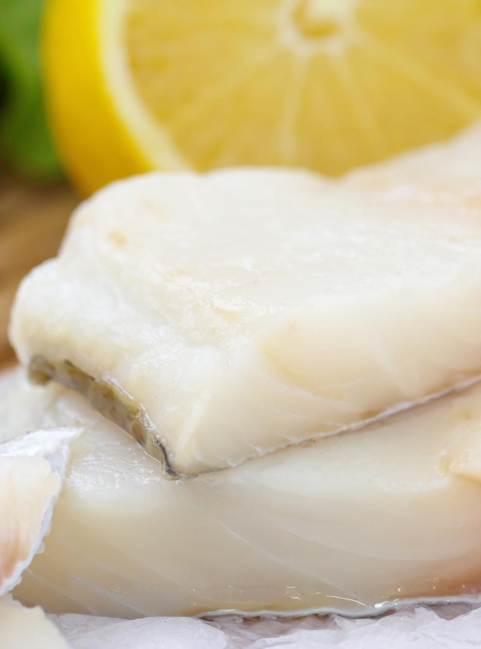 Flétan de l’Atlantique, sauce gribiche aux boutons de marguerites et