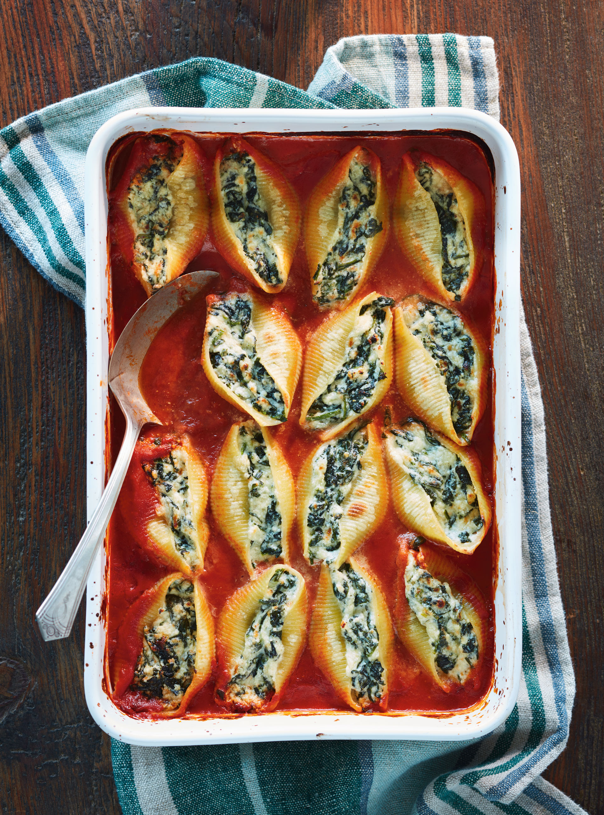 Ricotta and Spinach Stuffed Pasta Shells in a Rosé Sauce