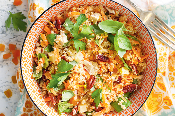 Salade de quinoa au poulet et aux abricots séchés