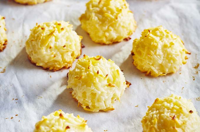Egg -and-Gluten-Free Coconut Macaroons