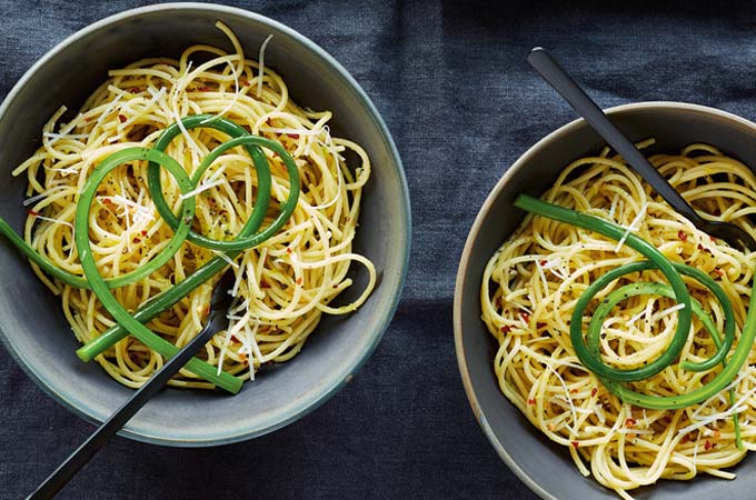 Spaghetti with Garlic Scapes and Olive Oil (<i>Aglio e Olio</i>)